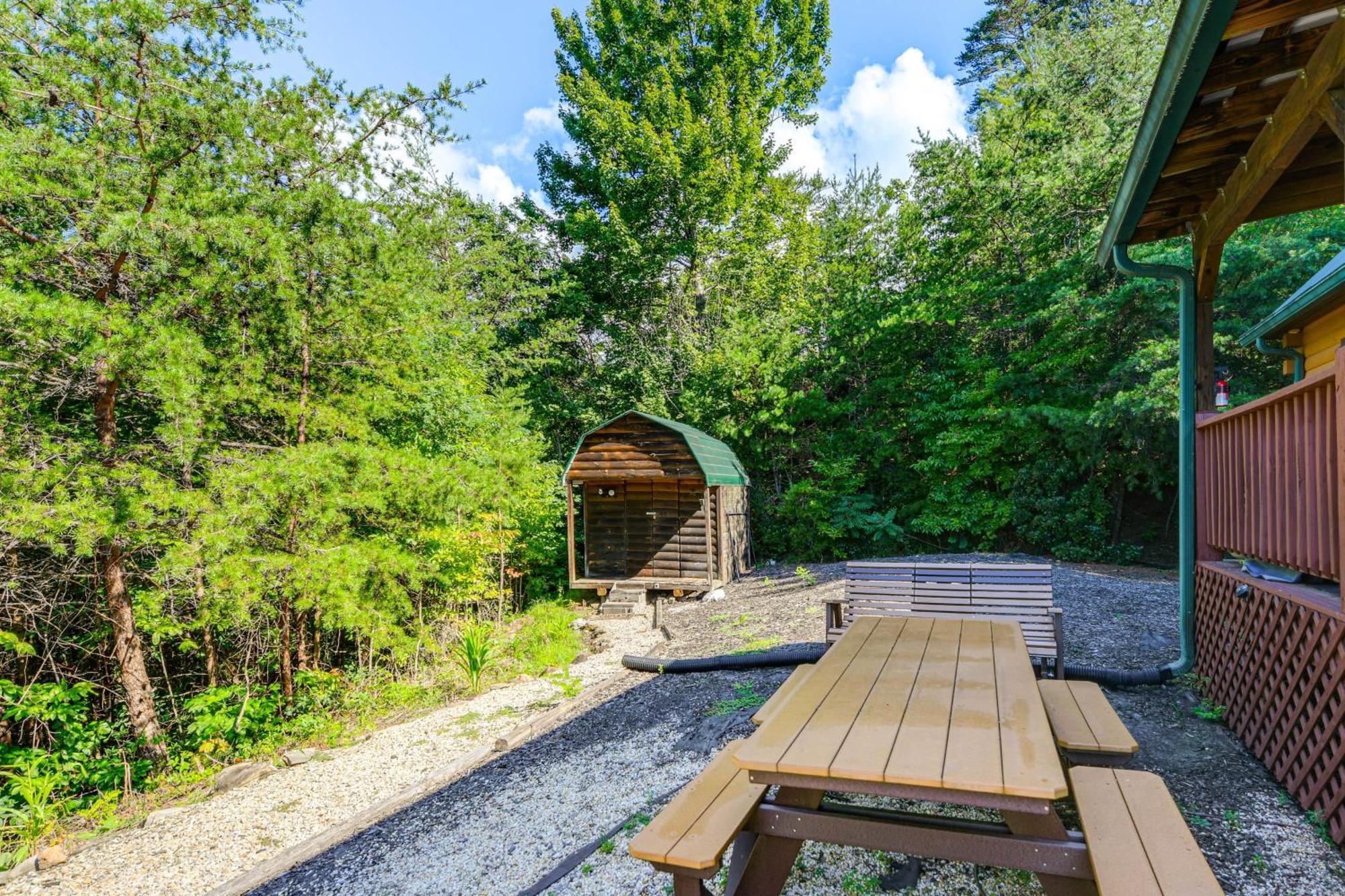 Bryson City Cabin Rental With Views And Hot Tub Exteriör bild